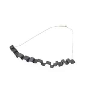 TAGLIATELLA Collar negro