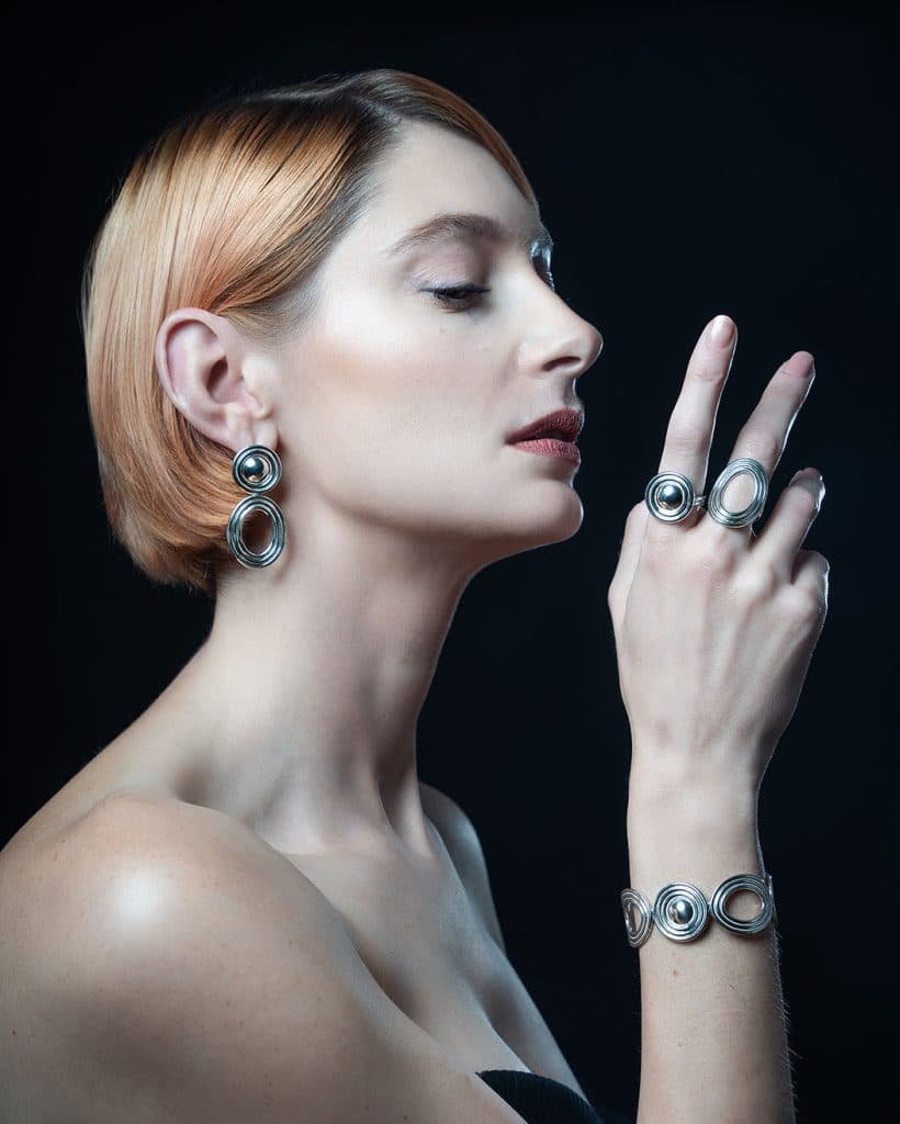 Joyas con carácter Valentina Falchi, colección de joyería en plata COSMOS