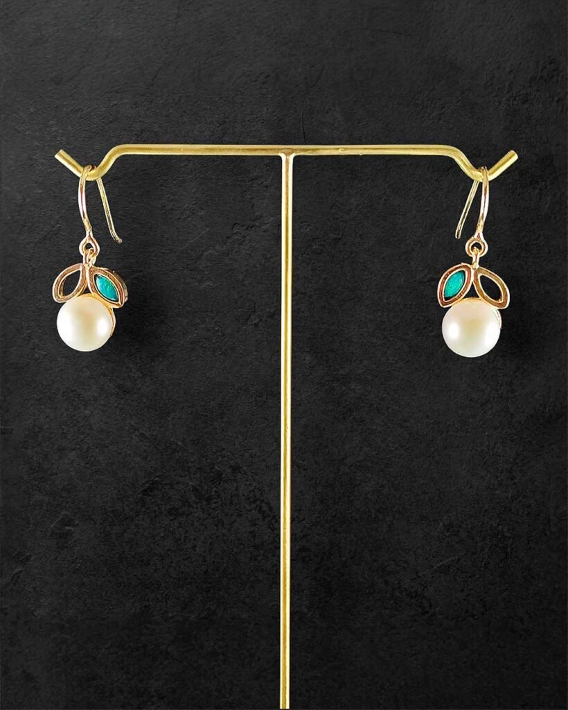 Pendientes Fruta - oro recicado, opalos y perlas - Jpyas por encargo en Barcelona - Valentina Falchi artistic jewellery