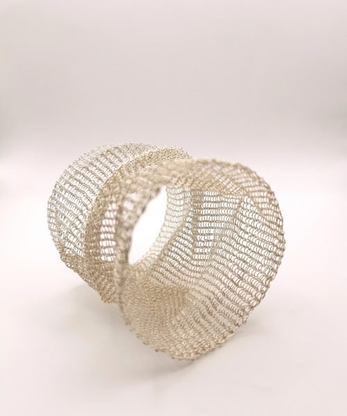 Taller de ganchillo con hilo de metal en Valentina Falchi artistic jewellery